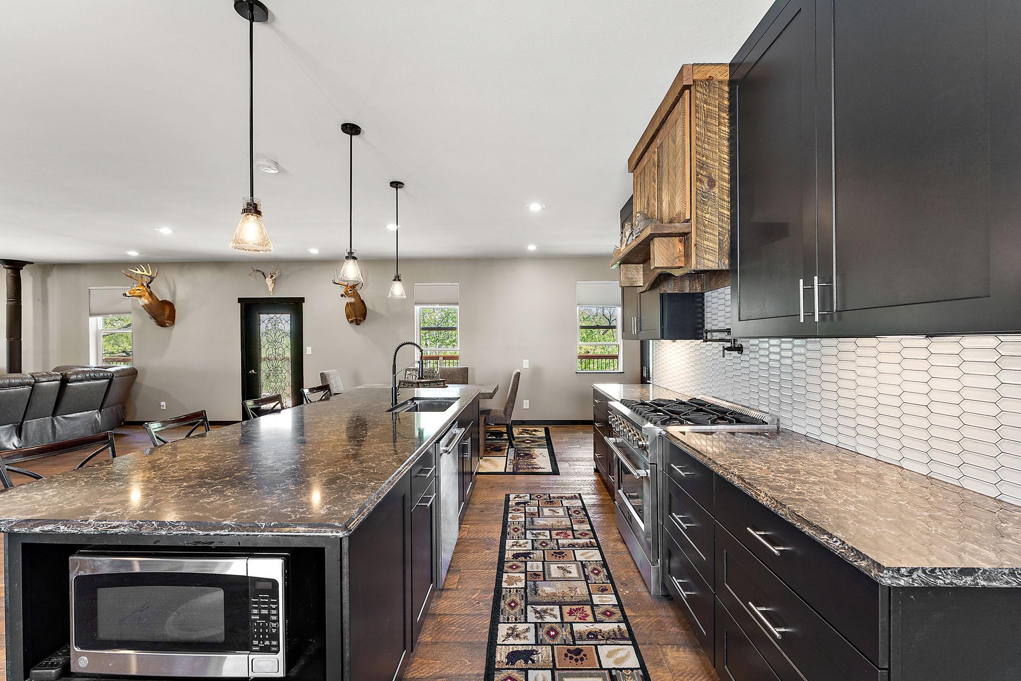 Prescott, Wisconsin, 54021, United States, 5 Bedrooms Bedrooms, ,6 BathroomsBathrooms,Residential,Active,2017498