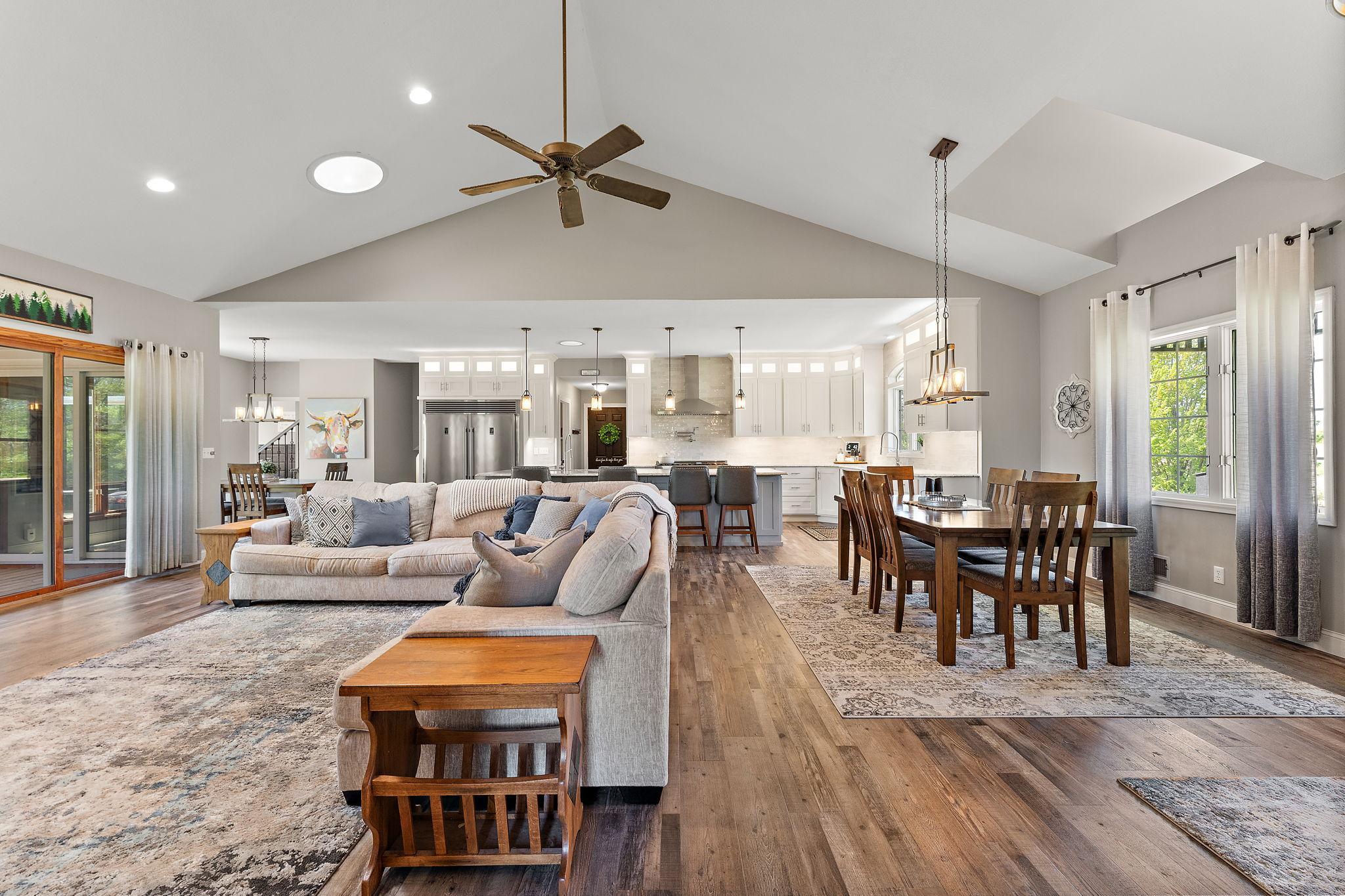 Prescott, Wisconsin, 54021, United States, 5 Bedrooms Bedrooms, ,6 BathroomsBathrooms,Residential,Active,2017498