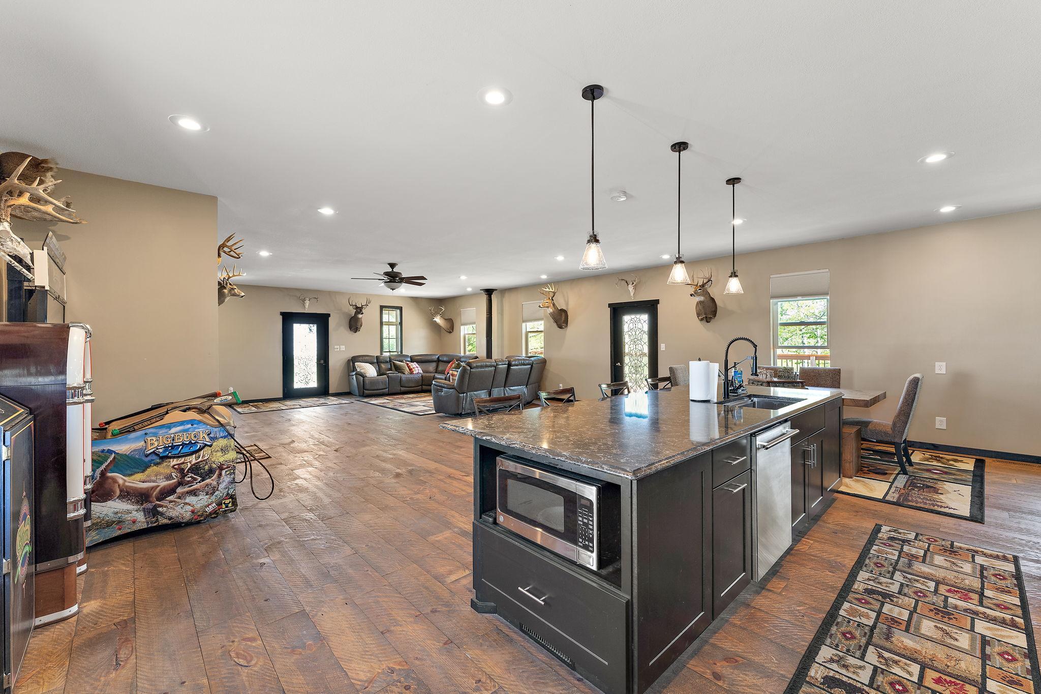Prescott, Wisconsin, 54021, United States, 5 Bedrooms Bedrooms, ,6 BathroomsBathrooms,Residential,Active,2017498