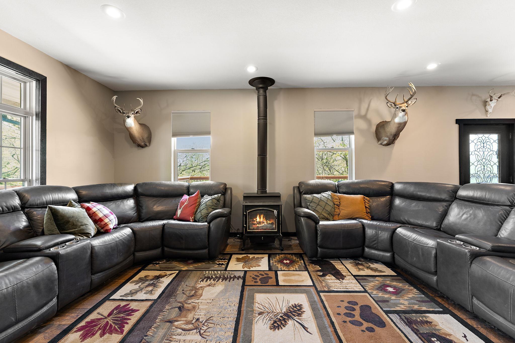 Prescott, Wisconsin, 54021, United States, 5 Bedrooms Bedrooms, ,6 BathroomsBathrooms,Residential,Active,2017498