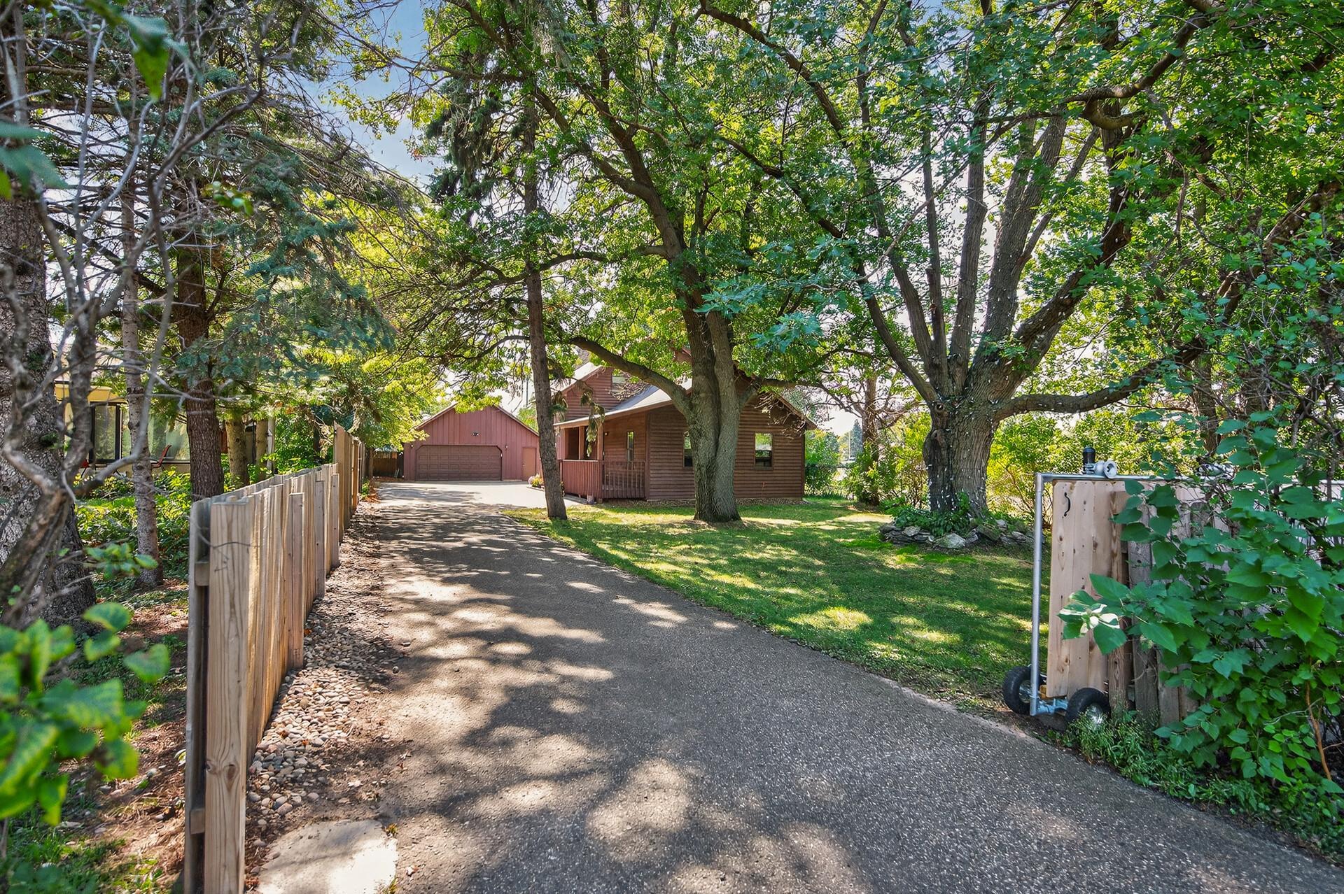 Roseville, Minnesota 55113, United States, 3 Bedrooms Bedrooms, ,2 BathroomsBathrooms,Residential,Active,224776