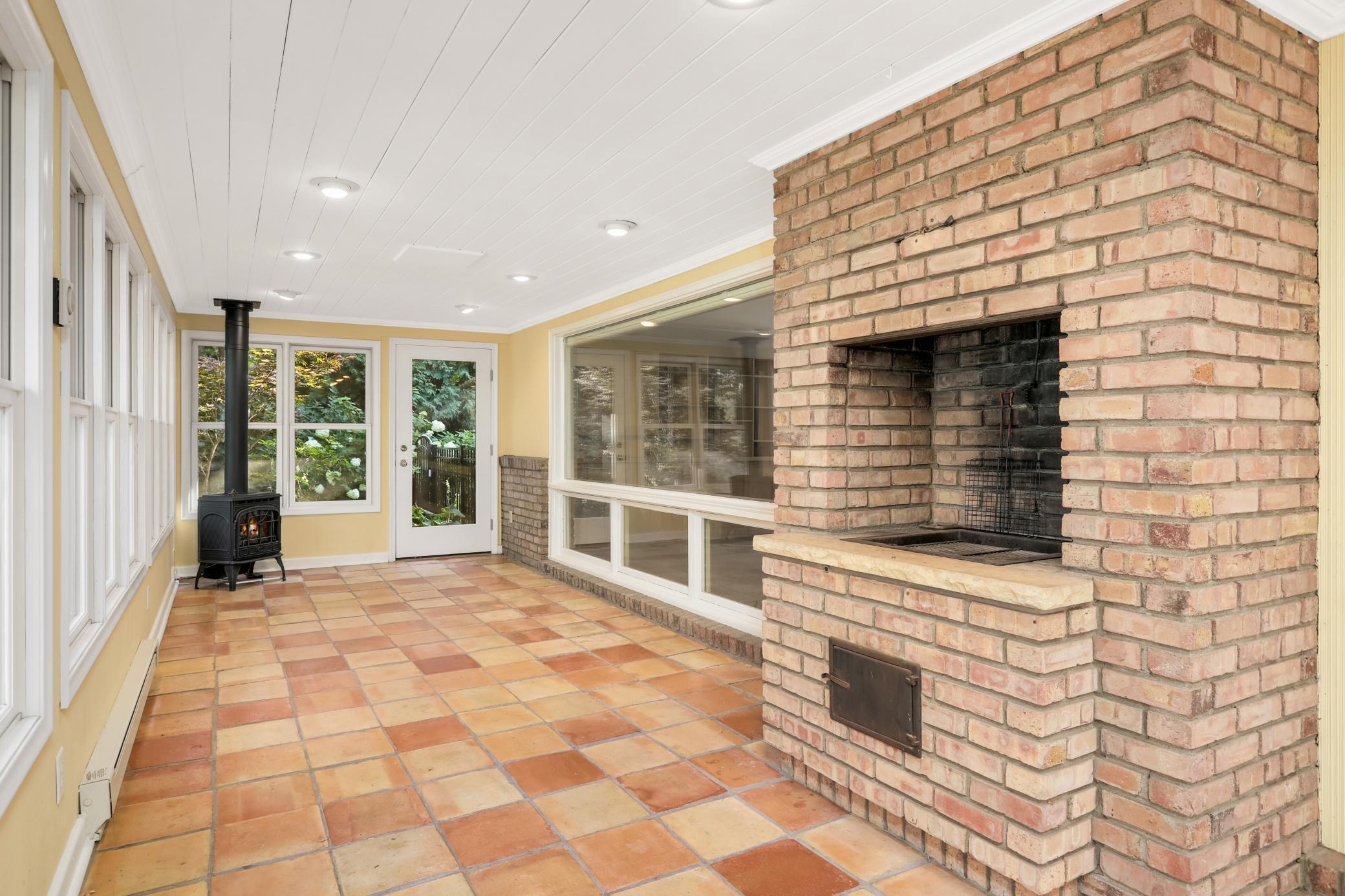 576 Montcalm Place