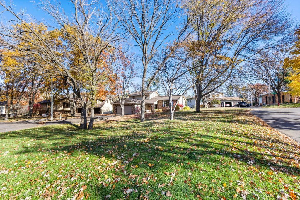 Photo of 11711 Evergreen Circle NW, Coon Rapids, MN 55448 (MLS # 6821505)