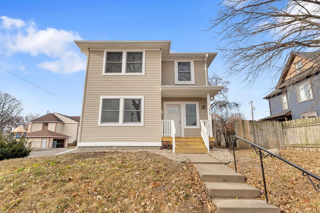 Photo of 1313 Irving Avenue N, Minneapolis, MN 55411 (MLS # 6821055)