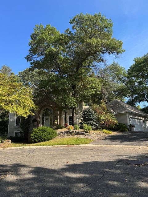 1743 Galaxie Court Eagan MN 55122