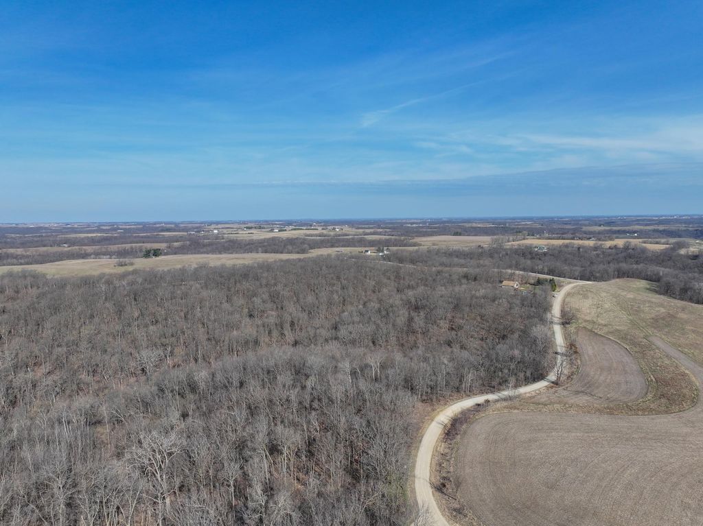 Photo of 14230 Hillside Road, Brownsville, MN 55919 (MLS # 7052070)