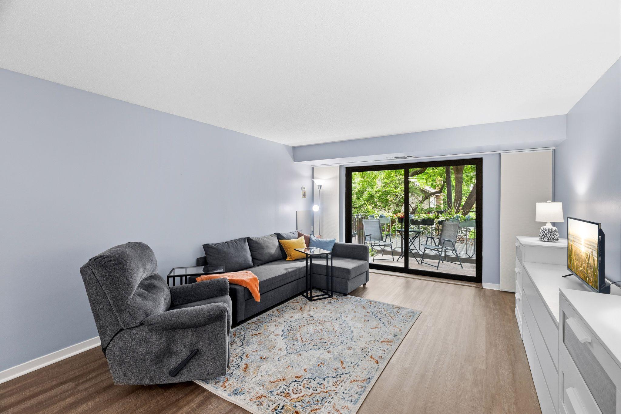 3131 Excelsior Boulevard 211
