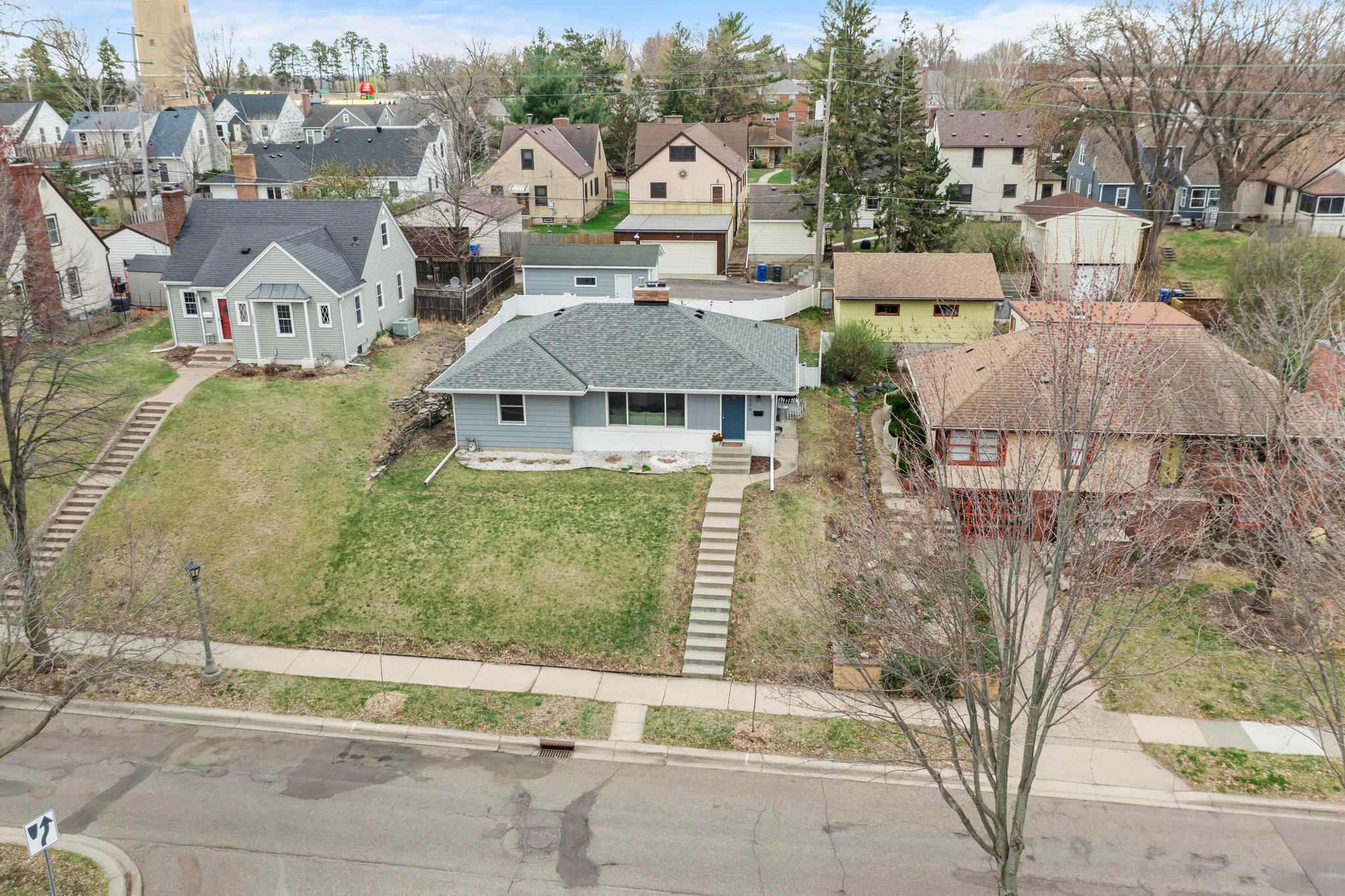 1606 Highland Parkway