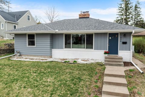 1606 Highland Parkway Saint Paul MN 55116