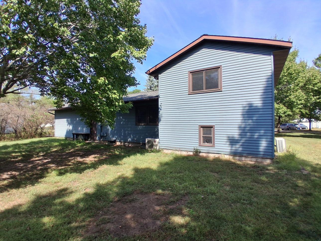 831 Cumming Lane