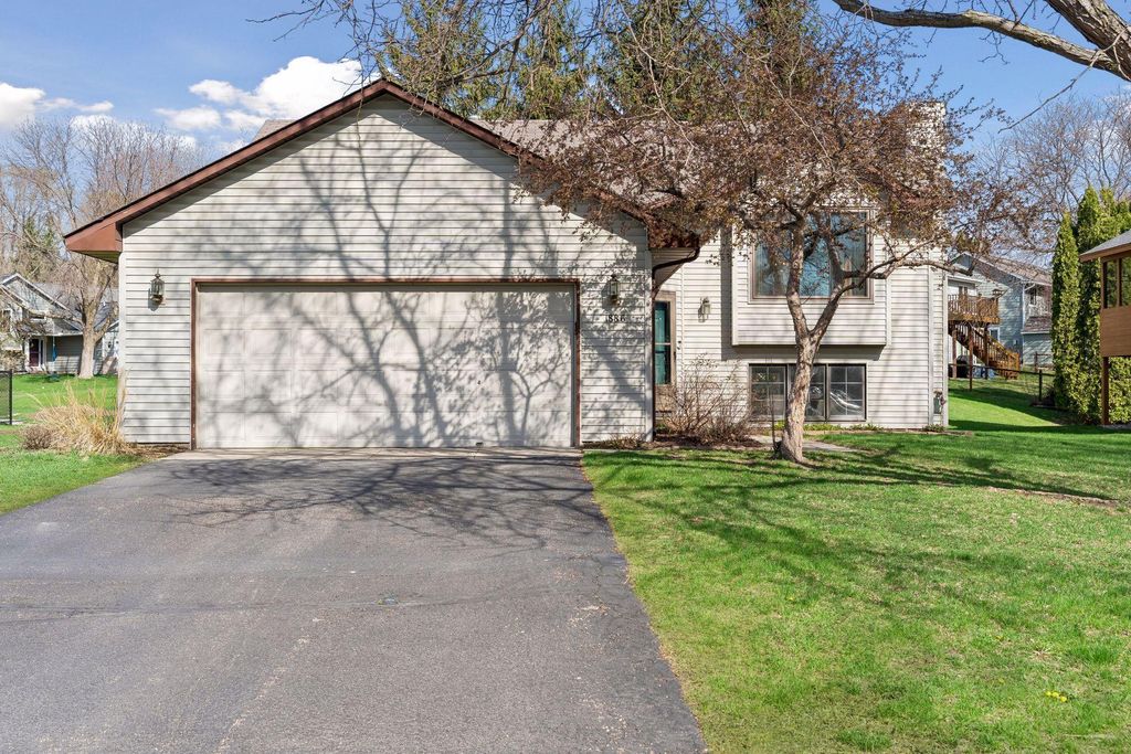 Photo of 1886 Waterford Lane, Chaska, MN 55318 (MLS # 7049447)