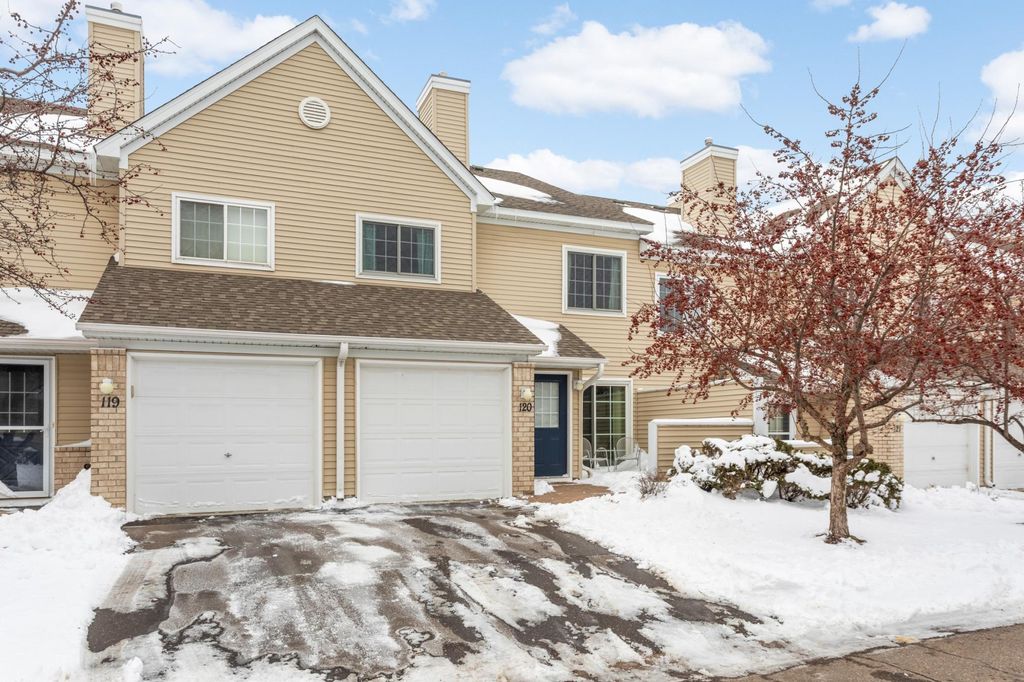 Photo of 2210 Ranchview Lane N #120, Plymouth, MN 55447 (MLS # 7035695)