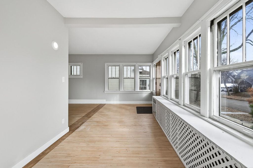 Photo of 1123 Sherburne Avenue, Saint Paul, MN 55104 (MLS # 7029141)