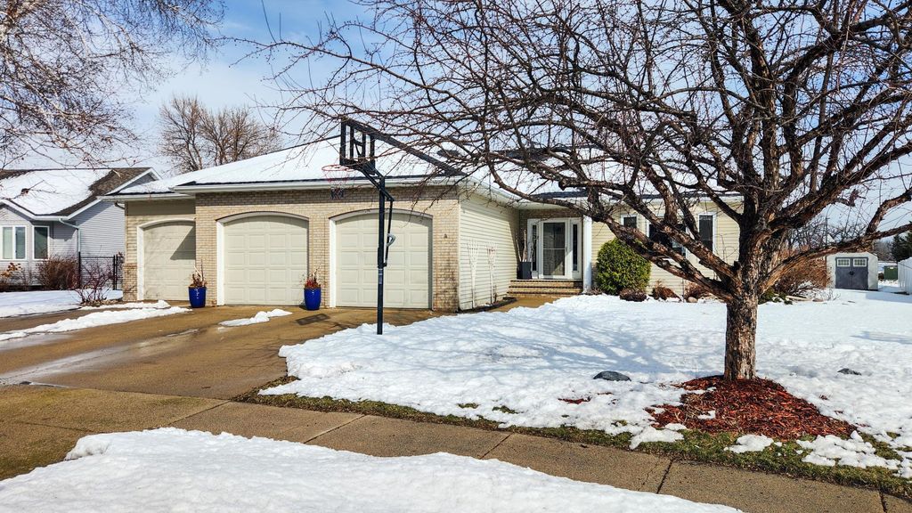 Photo of 4041 S Rivershore Drive, Moorhead, MN 56560 (MLS # 7052151)