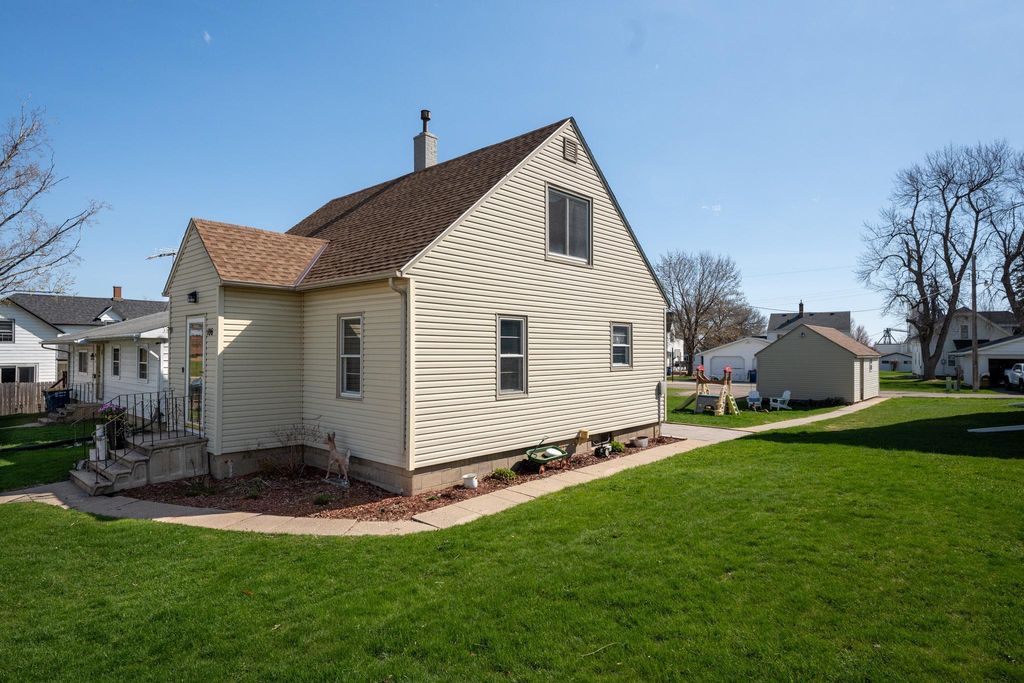 Photo of 106 N 4th Street, Goodhue, MN 55027 (MLS # 7046121)