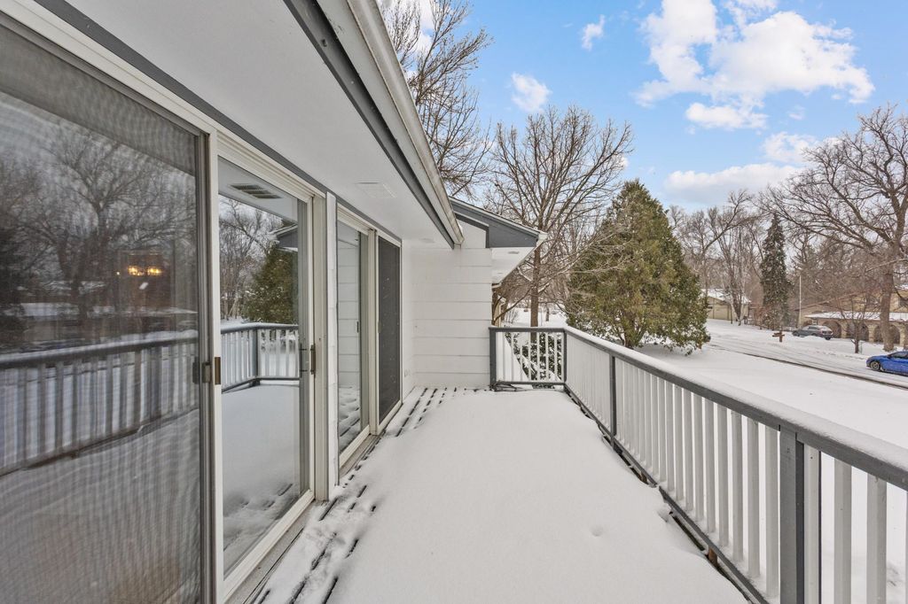 Photo of 3840 Leslee Curve, Chanhassen, MN 55331 (MLS # 7003386)