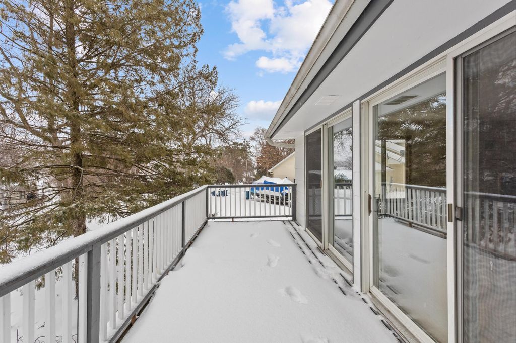 Photo of 3840 Leslee Curve, Chanhassen, MN 55331 (MLS # 7003386)