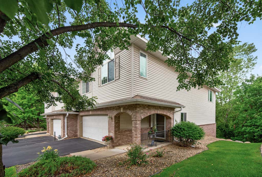 Photo of 637 Crane Creek Lane, Eagan, MN 55121 (MLS # 7105265)