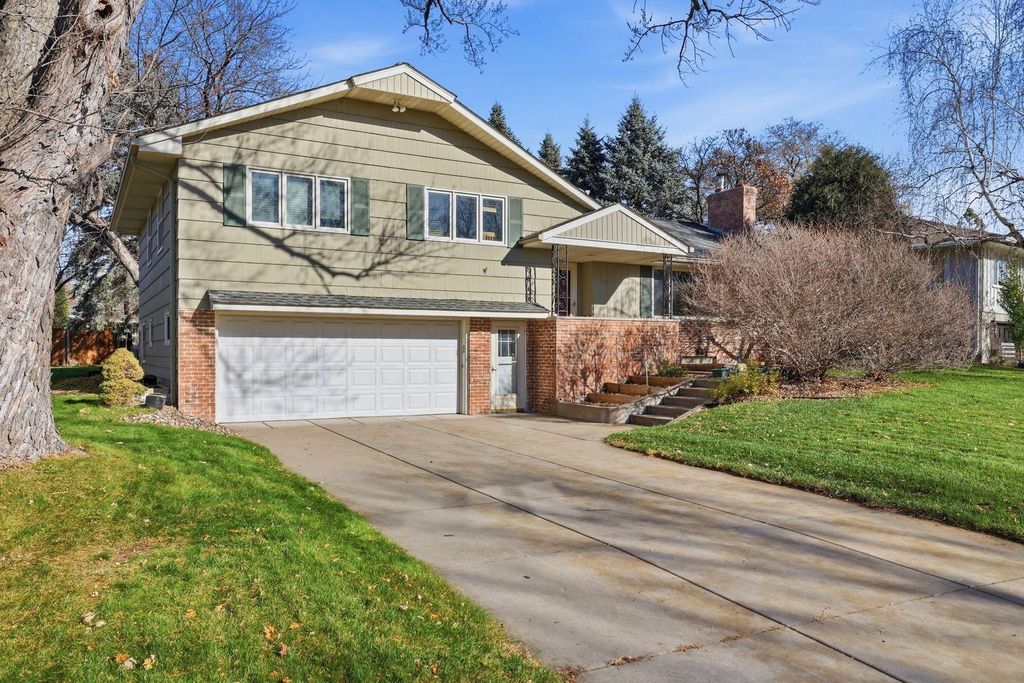 Photo of 4804 Trillium Lane, Edina, MN 55435 (MLS # 7015359)