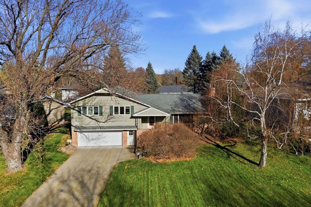 Photo of 4804 Trillium Lane, Edina, MN 55435 (MLS # 7015359)