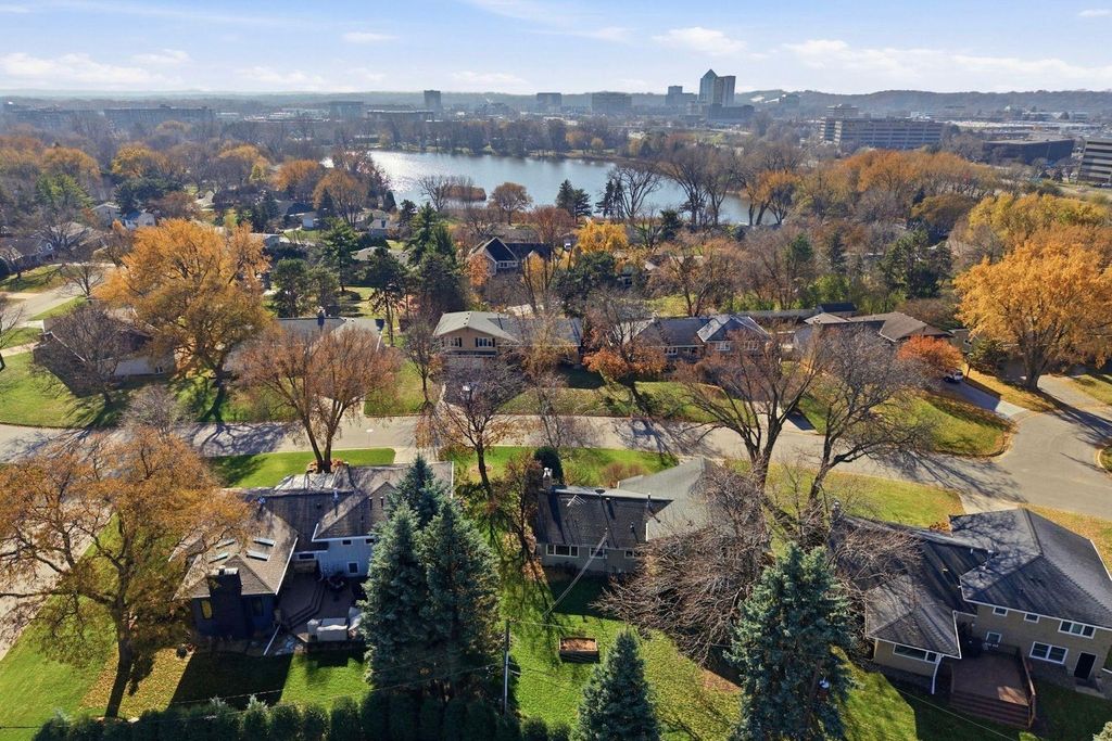 Photo of 4804 Trillium Lane, Edina, MN 55435 (MLS # 7015359)