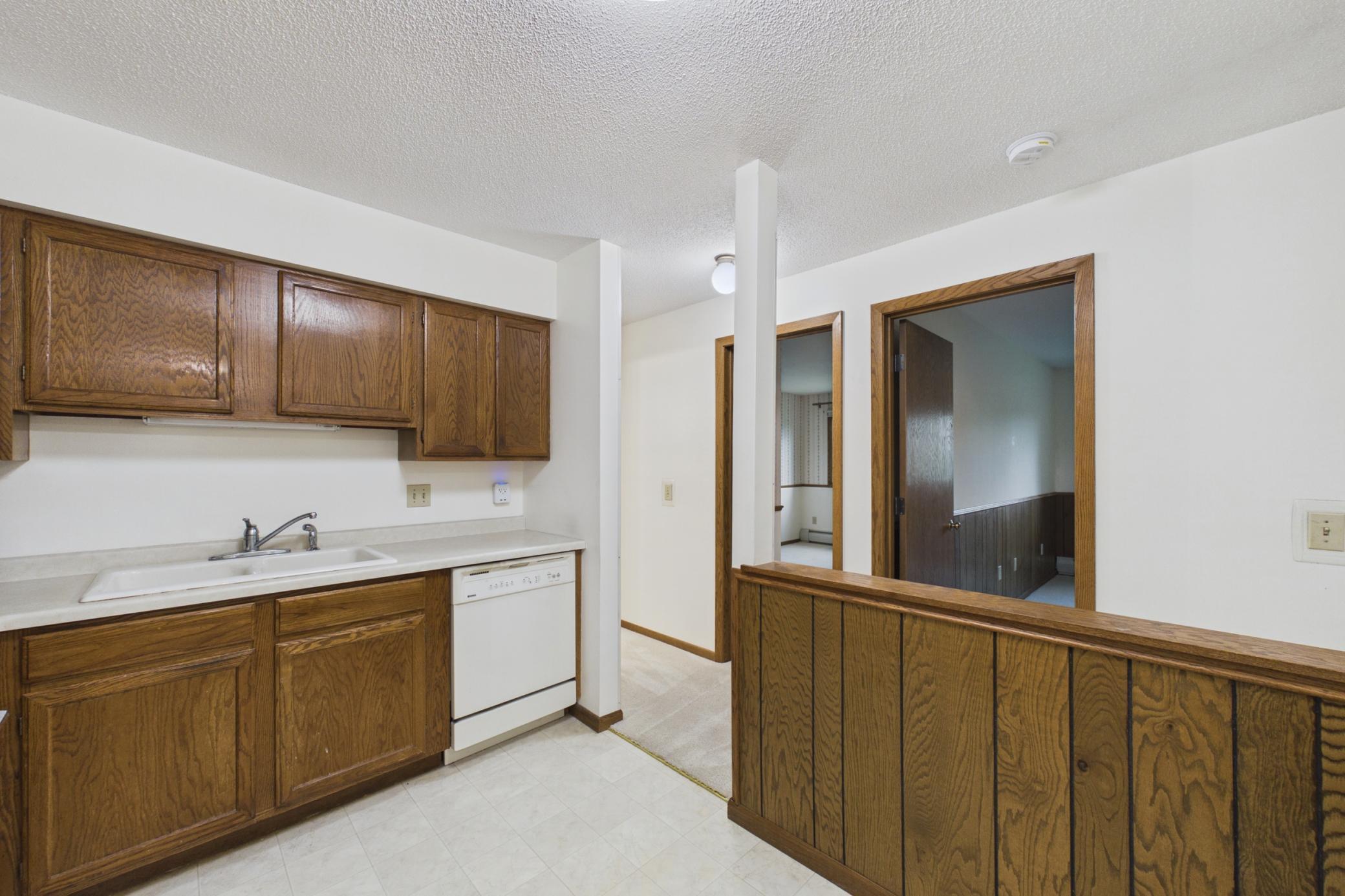 1000 41st Avenue NE 211