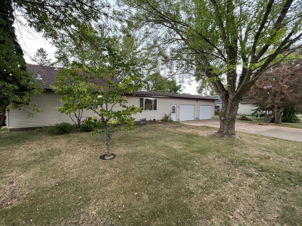 Photo of 306 SW Brown Street, Verndale, MN 56481 (MLS # 6428178)