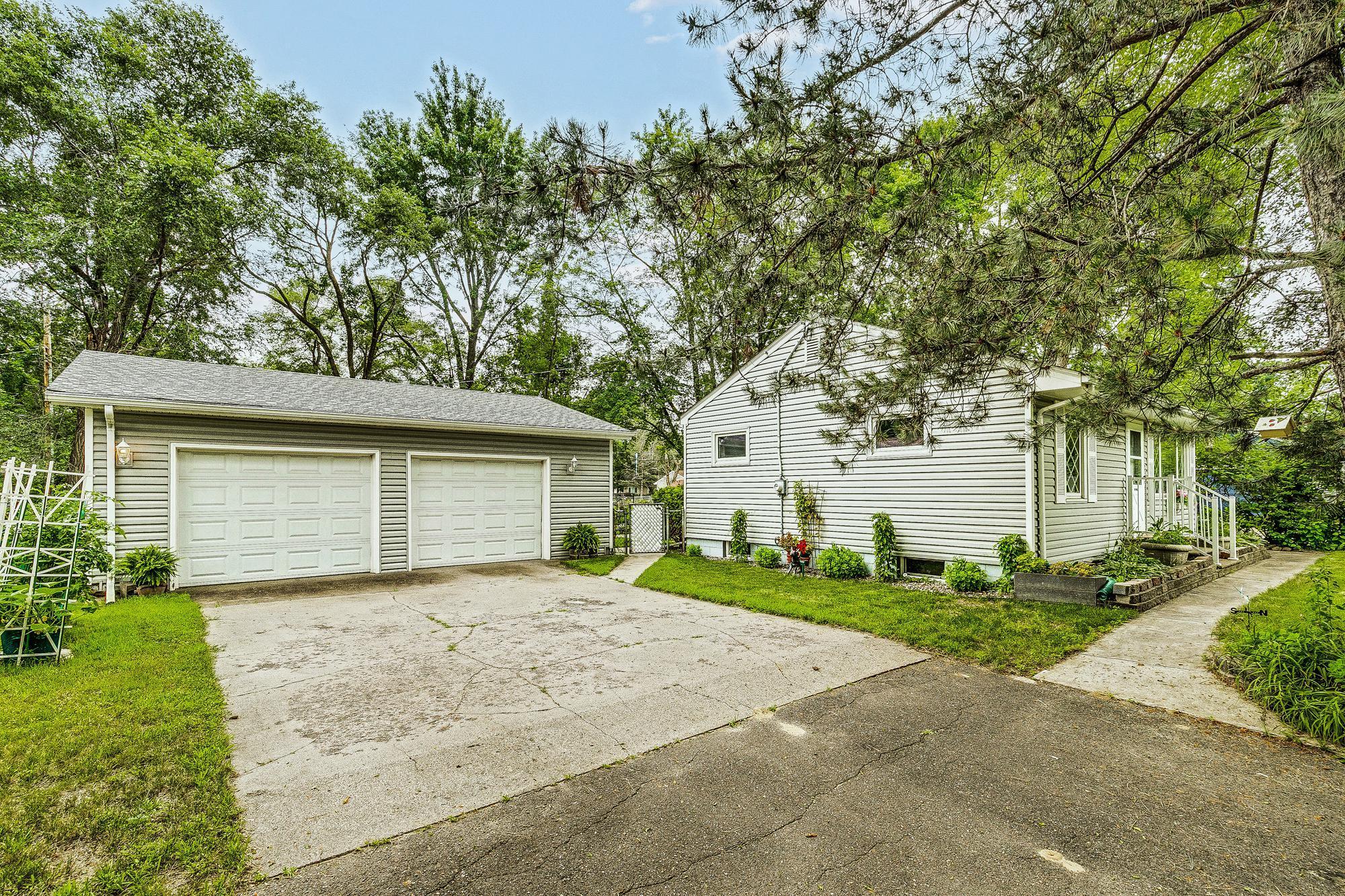 536 County Road J W