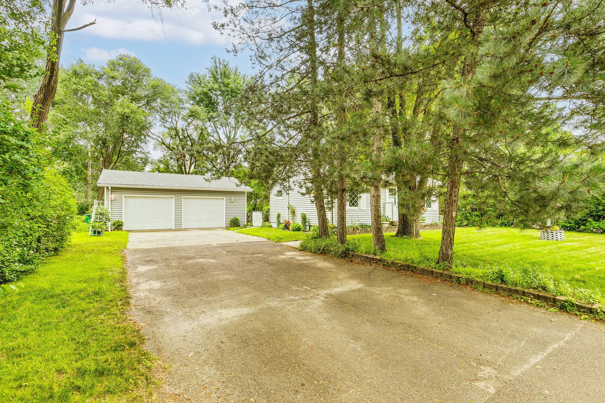 536 County Road J W