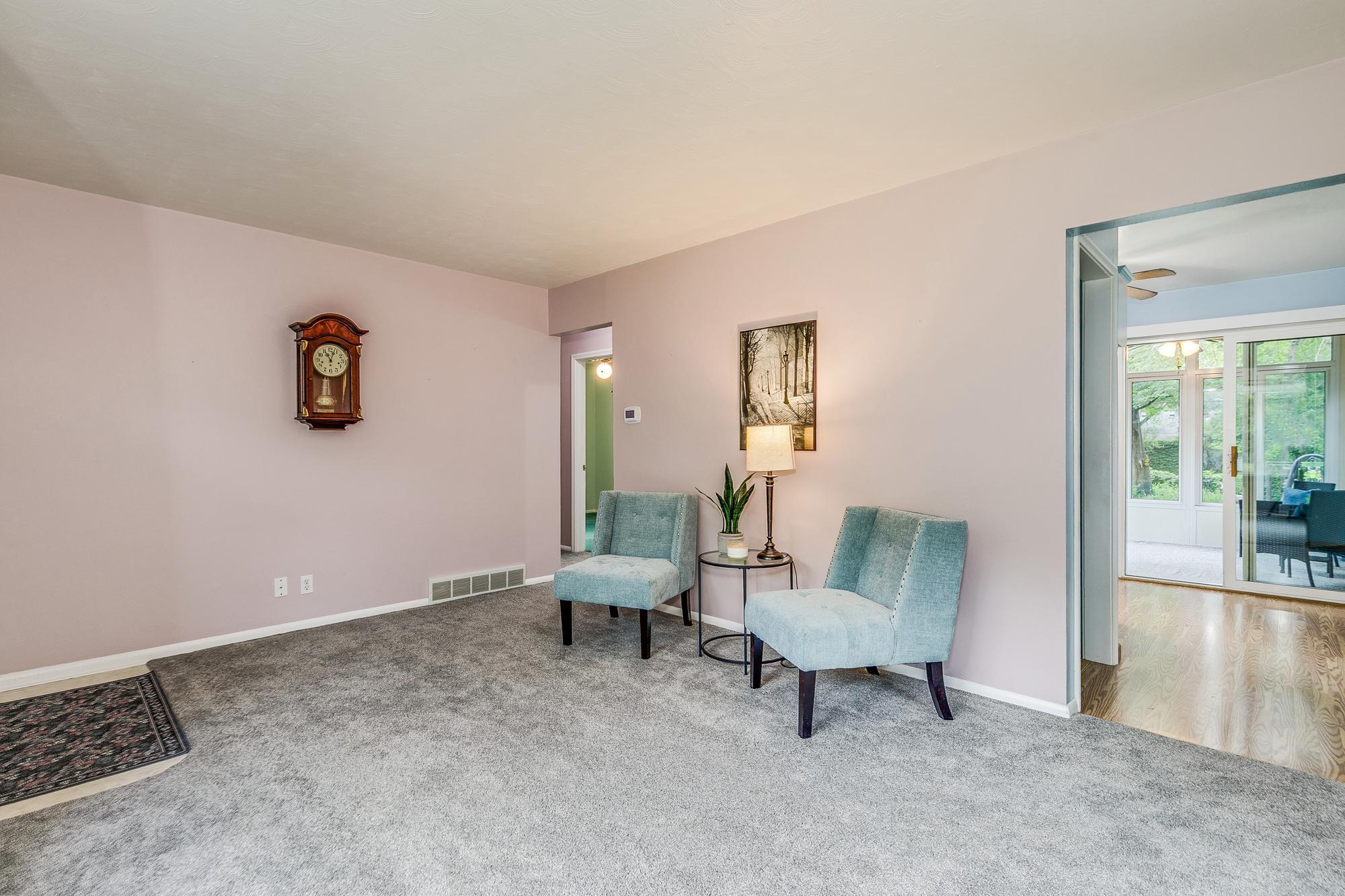 536 County Road J W
