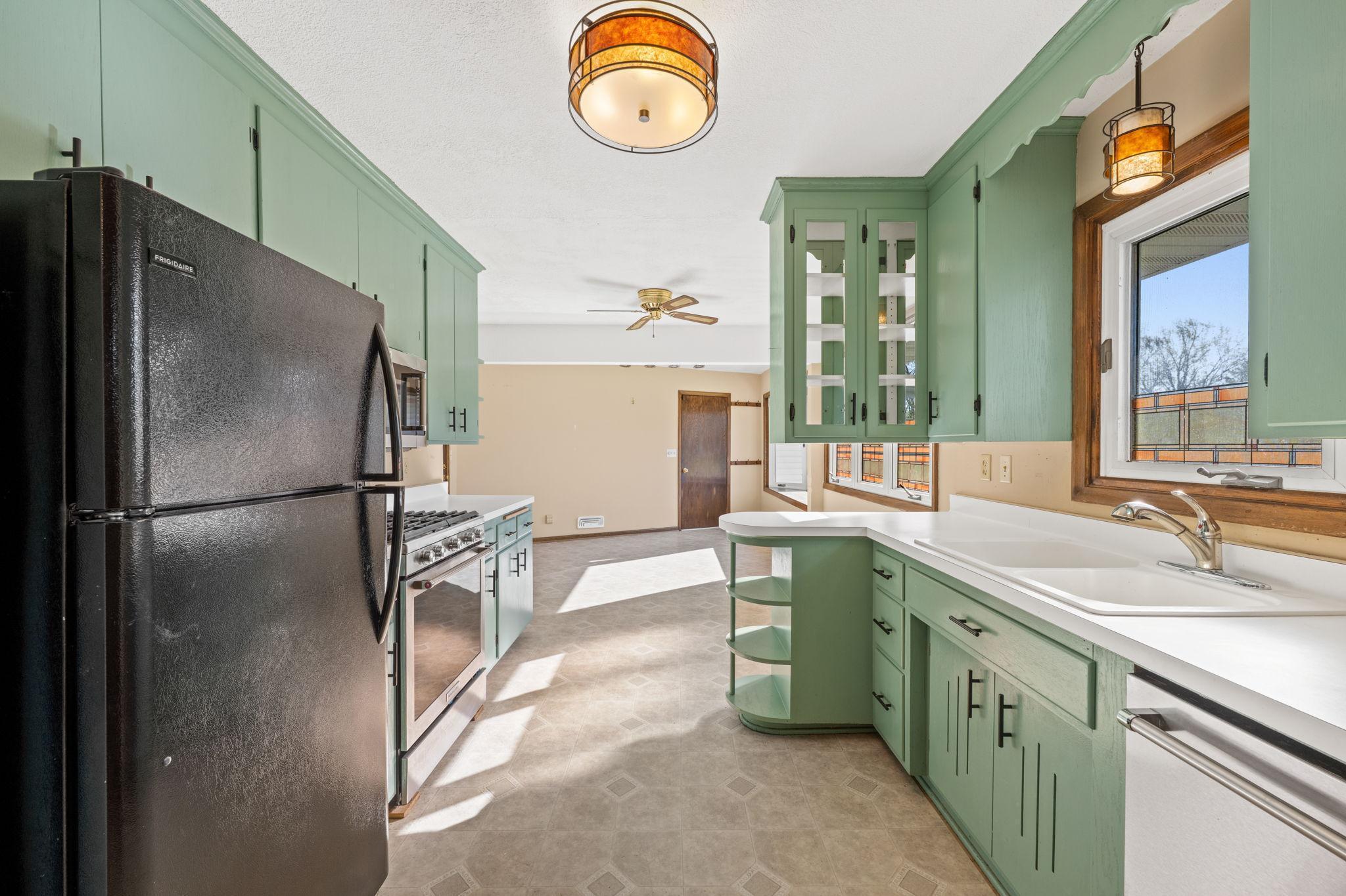 10216 Zenith Lane