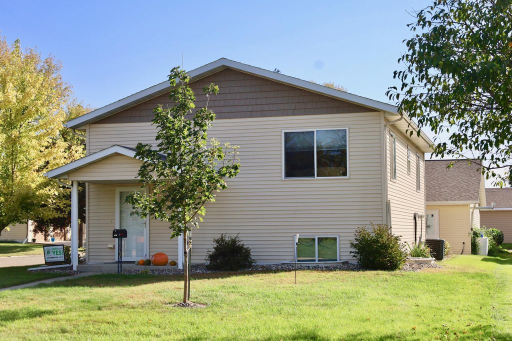 Photo of 130 12th Street N, Breckenridge, MN 56520 (MLS # 6825775)