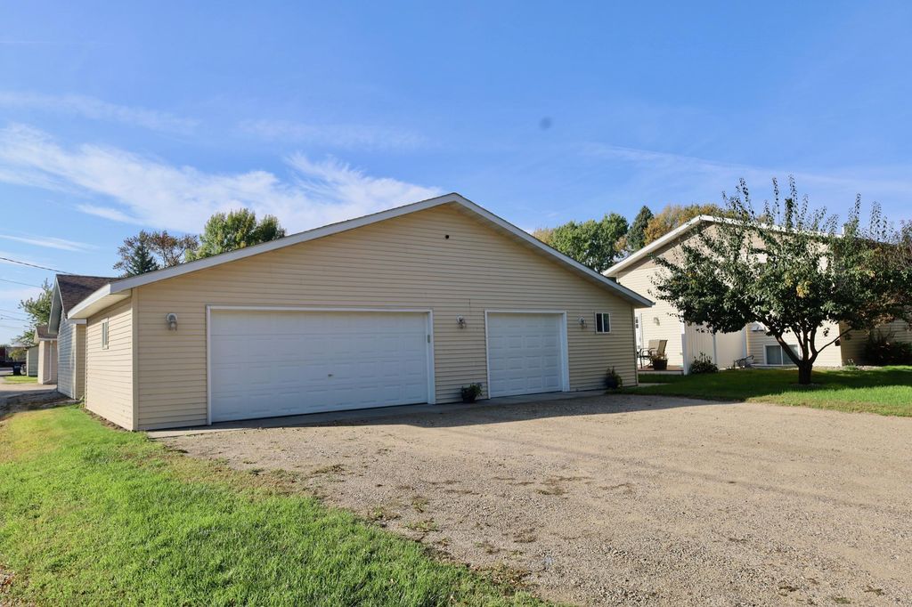 Photo of 130 12th Street N, Breckenridge, MN 56520 (MLS # 6825775)