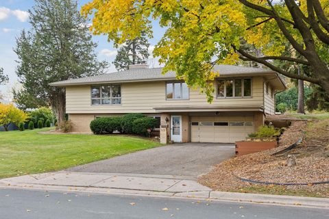 Photo of 5131 Thotland Road, Golden Valley, MN 55422 (MLS # 6811851)