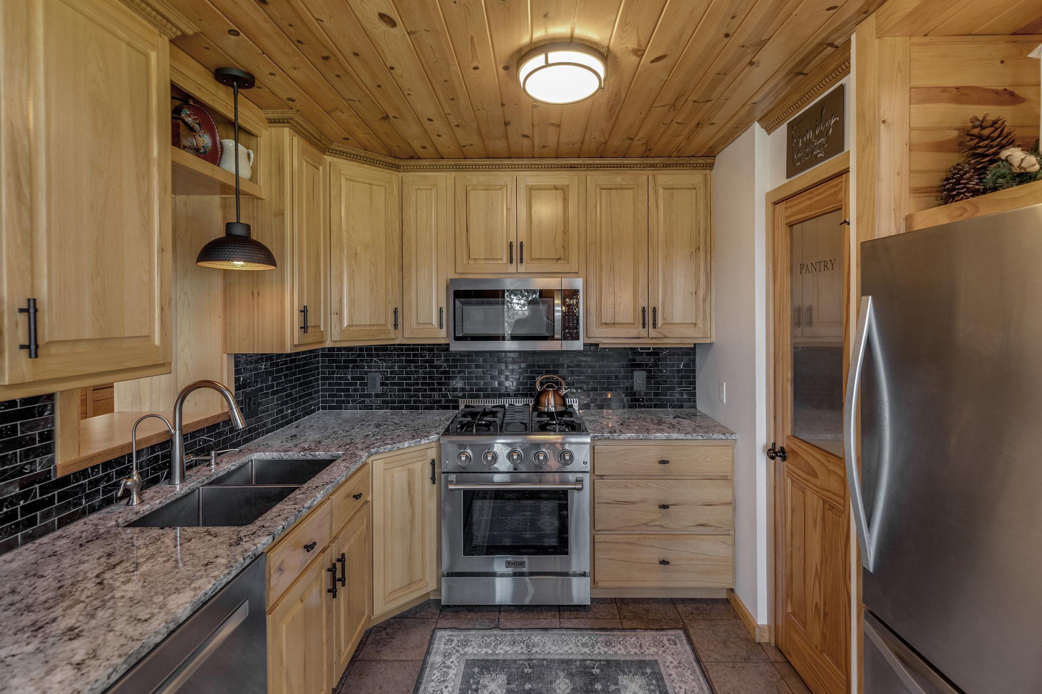 20799 Floral Lane