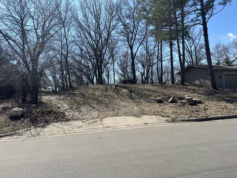 xxx Summit Lane E Burnsville MN 55337