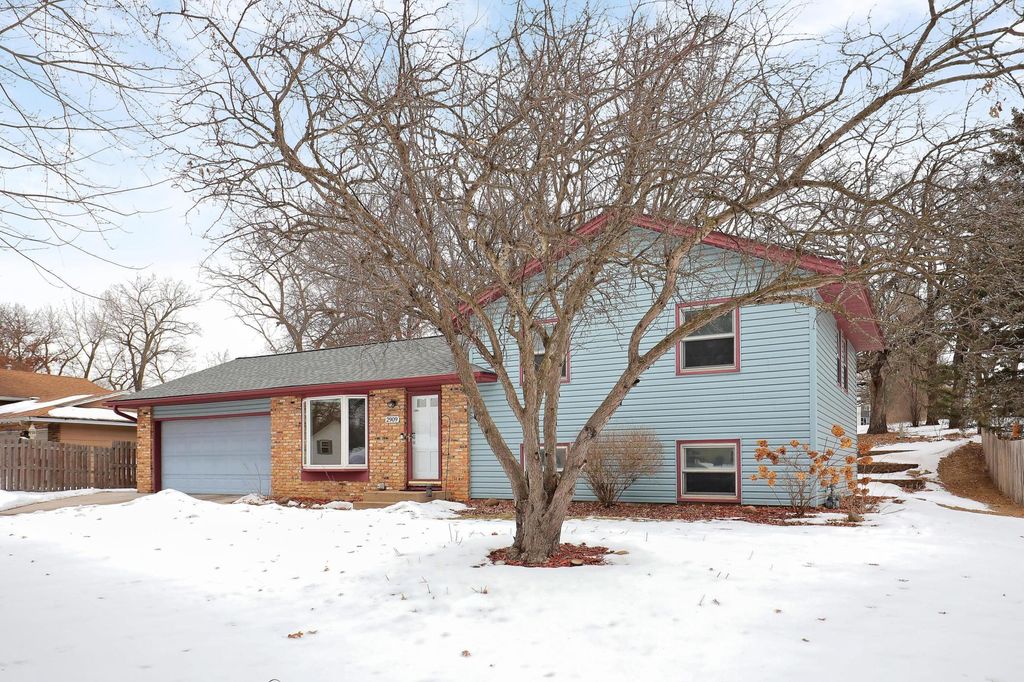Photo of 2909 109th Avenue NW, Coon Rapids, MN 55433 (MLS # 7016282)