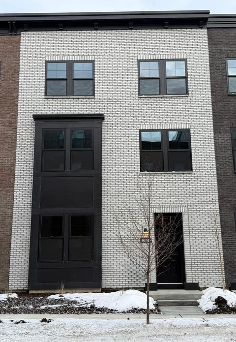 906 Woodlawn Avenue F Saint Paul MN 55116