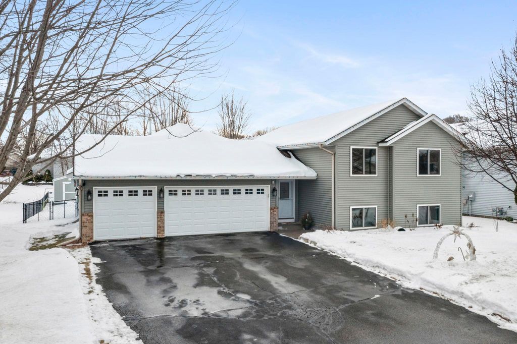 Photo of 4862 190th Street W, Farmington, MN 55024 (MLS # 7000490)