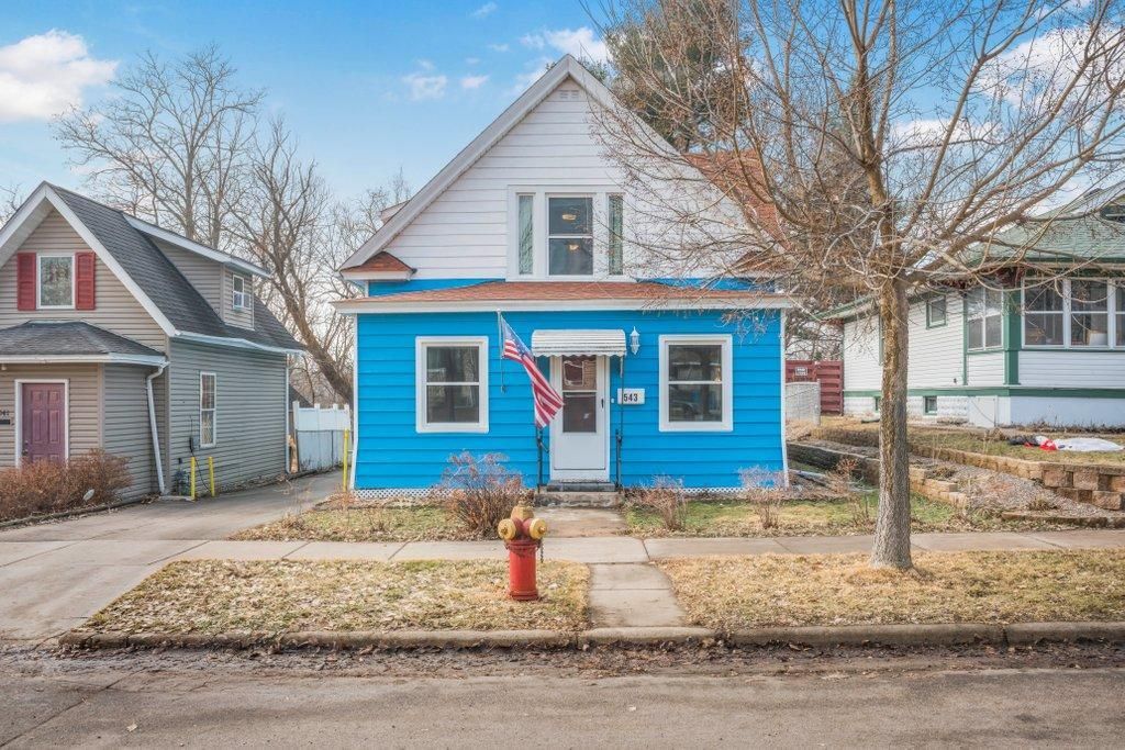 Photo of 543 Gotzian Street, Saint Paul, MN 55106 (MLS # 7031995)