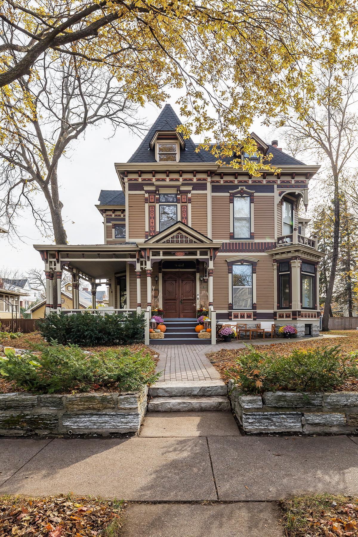 422 Laurel Avenue
