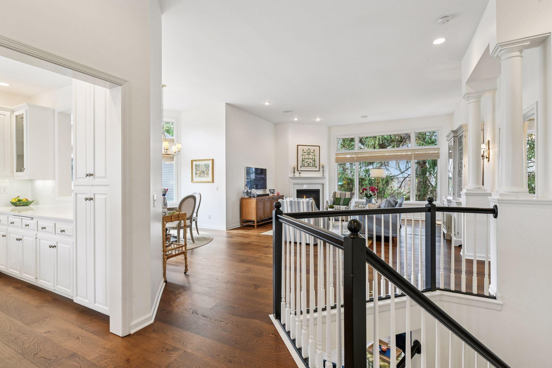 375 Waycliffe Drive S