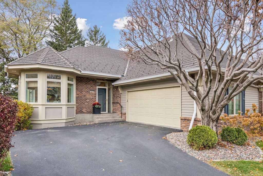 Photo of 375 Waycliffe Drive S, Wayzata, MN 55391 (MLS # 6814732)
