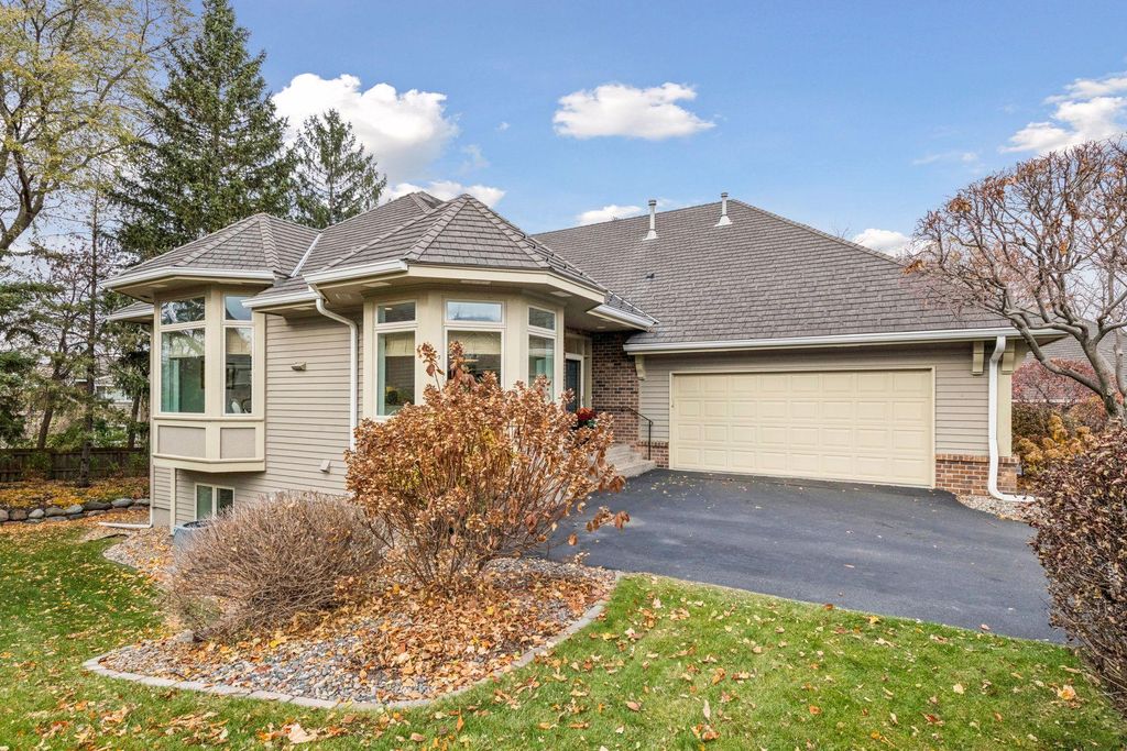 Photo of 375 Waycliffe Drive S, Wayzata, MN 55391 (MLS # 6814732)