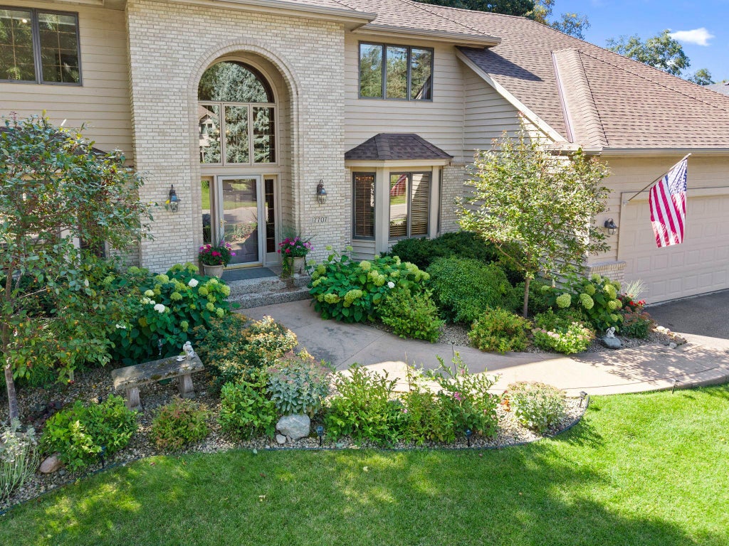 Photo of 17707 Kingsbury Circle, Lakeville, MN 55044 (MLS # 7165866)
