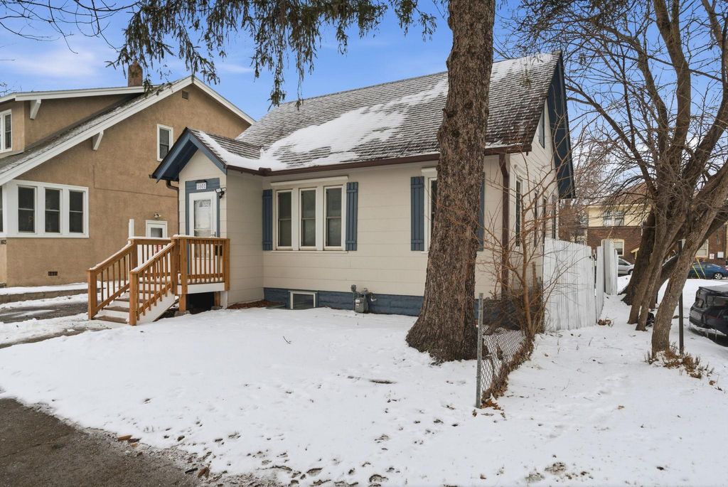Photo of 1601 Sherburne Avenue, Saint Paul, MN 55104 (MLS # 7025888)