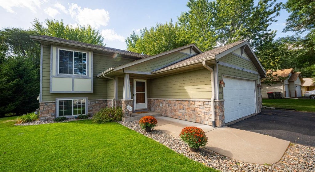 Photo of 895 Marigold Drive, Cambridge, MN 55008 (MLS # 7146295)