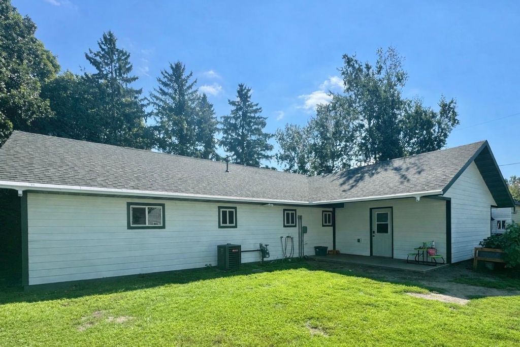 Photo of 408 Main Street E, Bertha, MN 56437 (MLS # 7037807)