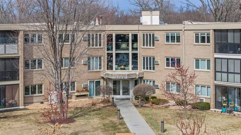 Photo of 4360 Brookside Court #304, Edina, MN 55436 (MLS # 7030232)