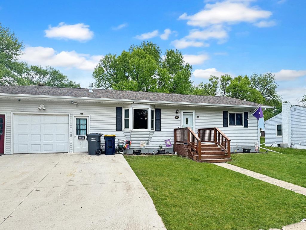 Photo of 2760 Oak Avenue, Slayton, MN 56172 (MLS # 7077618)